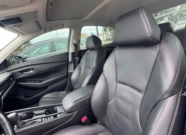 2025  Honda accord touring - Photo 4