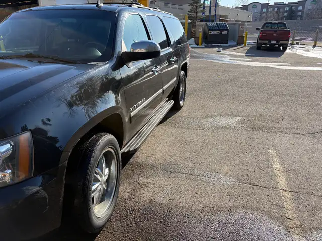 2012 Chevy Suburban - Photo 4