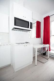 Furnished Studio - DOWNTOWN - Photo 7