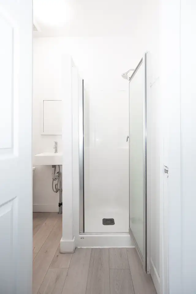 Furnished Studio - DOWNTOWN - Photo 10