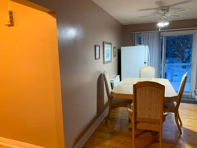 Bonne et grande chambre à la maison à Hull à louer tout inclus - Photo 5