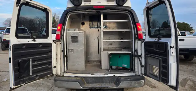 2010 Chevrolet Express Cargo Van High roof Work Shop Generator! - Photo 7
