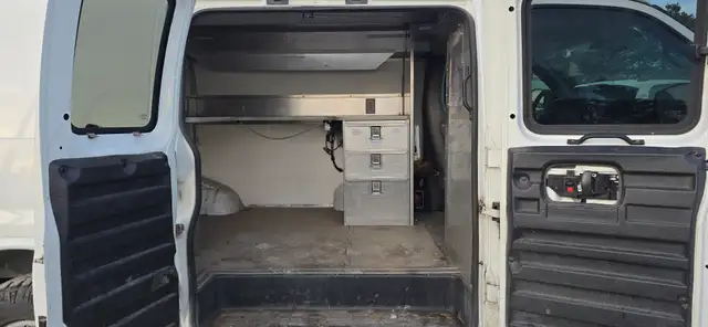 2010 Chevrolet Express Cargo Van High roof Work Shop Generator! - Photo 13