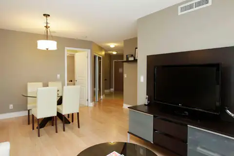 EXECUTIVE CORNER SUITE |~1000 Sq Ft | 2 Bed   2 Bath | 15TH Flr - Photo 6