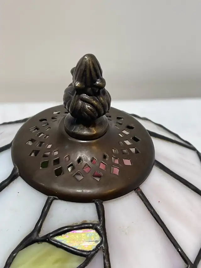 Tiffany Table Lamp - Photo 4