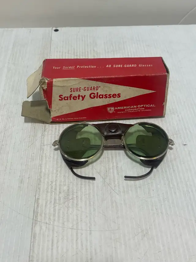 Vintage Safety Glasses - Photo 3
