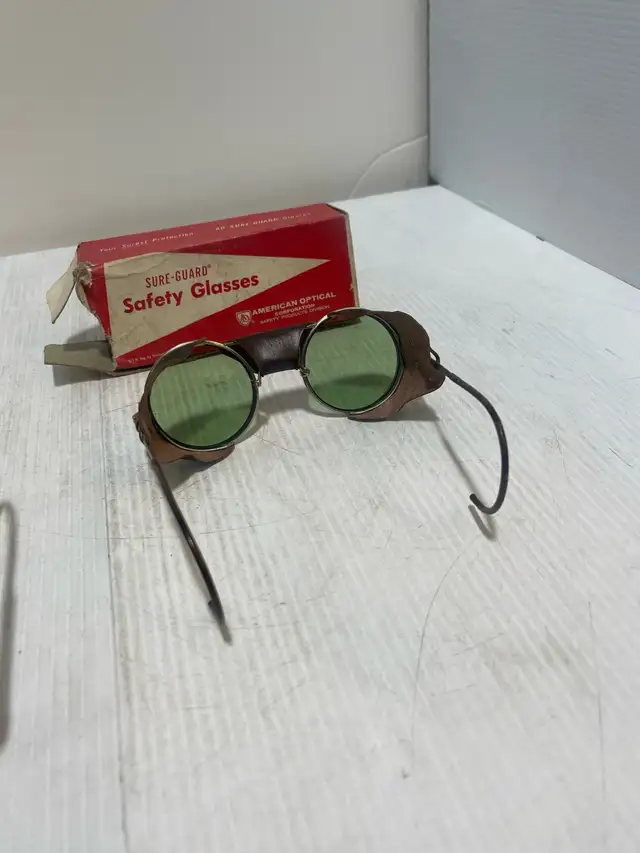 Vintage Safety Glasses - Photo 7