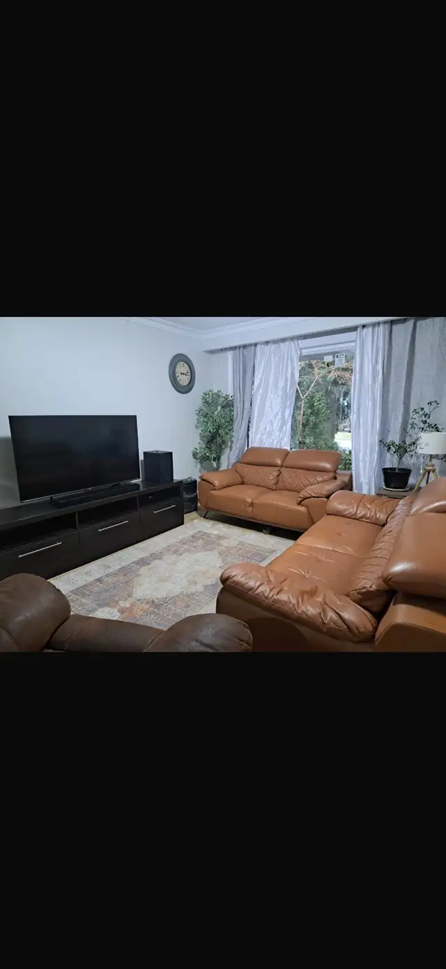 House for rent - Photo 2