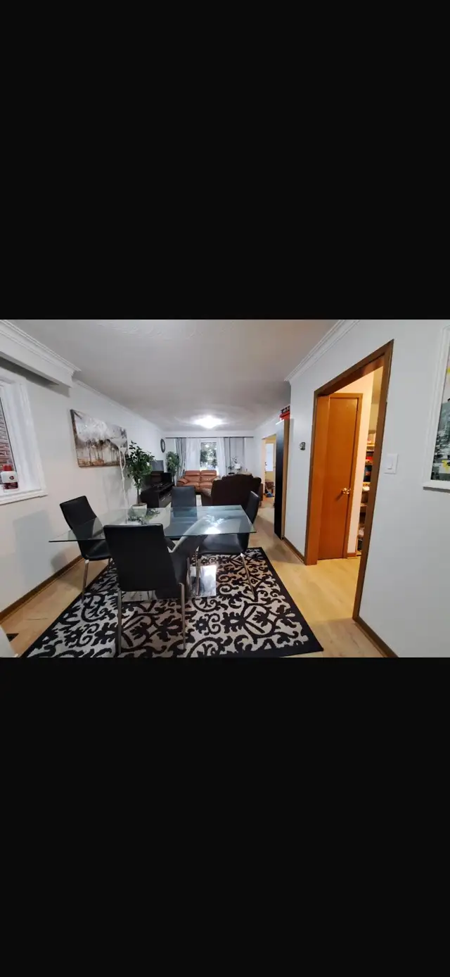 House for rent - Photo 3