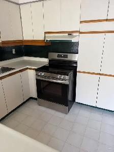 Mississauga Dixie Road/ Eglinton Ave 4 bedrooms detached house - Photo 3