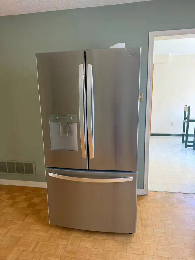 Mississauga Dixie Road/ Eglinton Ave 4 bedrooms detached house - Photo 5