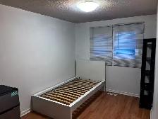 Bedrooms,Mcbride &Erindale Station Rd,Mississauga,L5C 1W7 - Photo 4