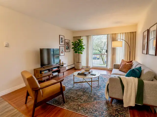 Large 1 Bed near Marple Loop Available - Photo 10