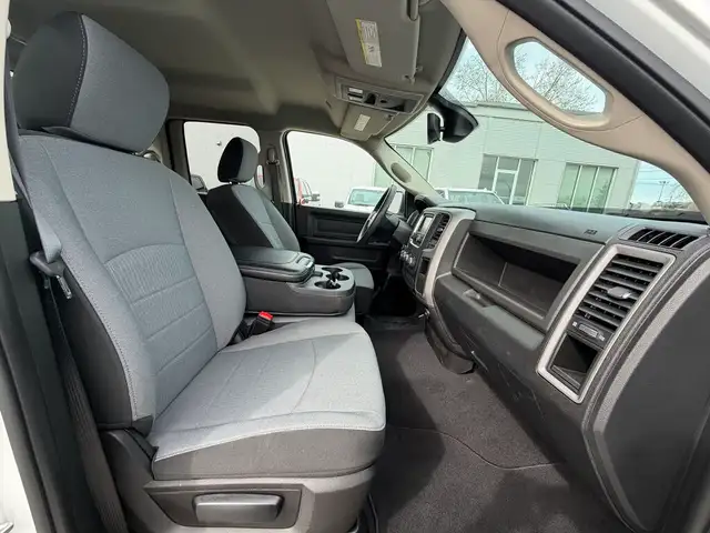 2021 Ram 1500 Classic Tradesman 5.7 HEMI/4x4/Quad Cab 6'4/B.CAM - Photo 13