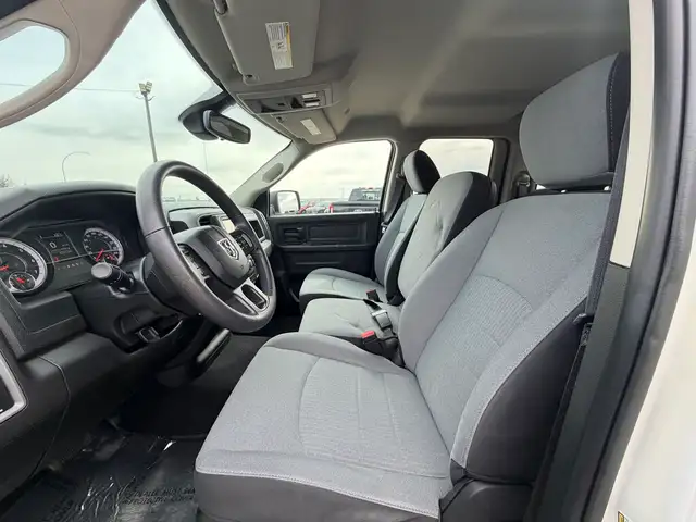 2021 Ram 1500 Classic Tradesman 5.7 HEMI/4x4/Quad Cab 6'4/B.CAM - Photo 16