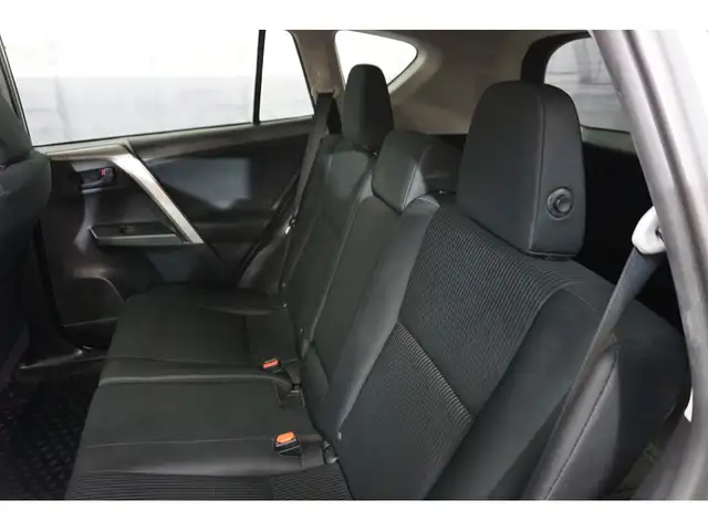 2016 Toyota RAV4 LE AUTO - FULL ÉQUIPÉ A/C SIÈGES CAMERA 88 021 - Photo 35