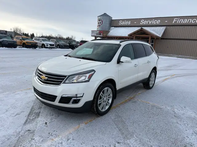 2015 Chevrolet Traverse LT AWD - Photo 3