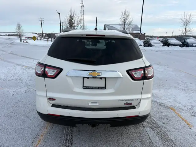 2015 Chevrolet Traverse LT AWD - Photo 8