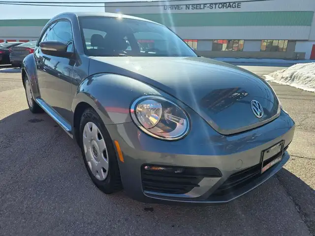 2017 Volkswagen Beetle Coupe Rear Camera - Photo 10