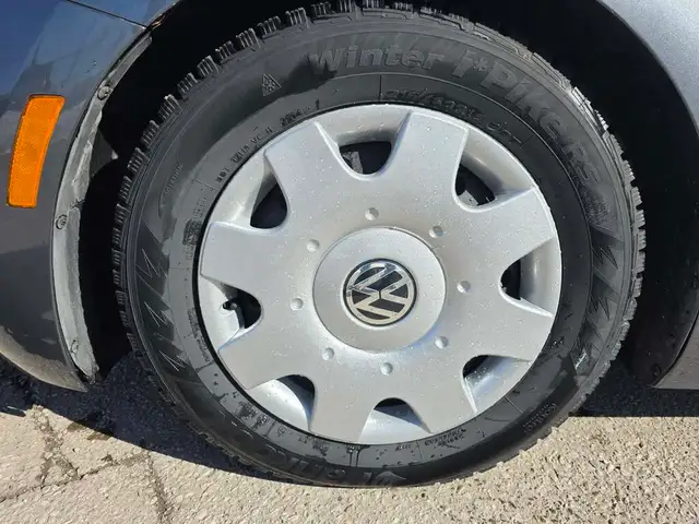 2017 Volkswagen Beetle Coupe Rear Camera - Photo 14