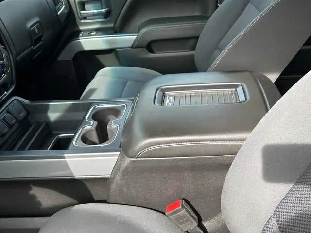 2018 Chevrolet Silverado 1500 LT - Photo 12