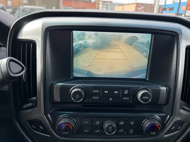 2018 Chevrolet Silverado 1500 LT - Photo 19