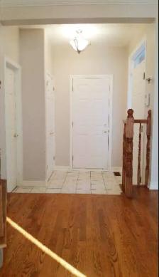 Beautiful 3 Bedroom End Unit Townhouse Silver City Location - Photo 3