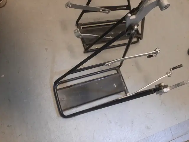 2 Bike Racks - Photo 6