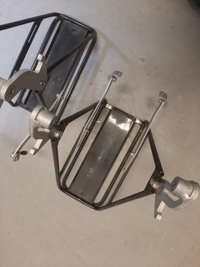 2 Bike Racks - Photo 9