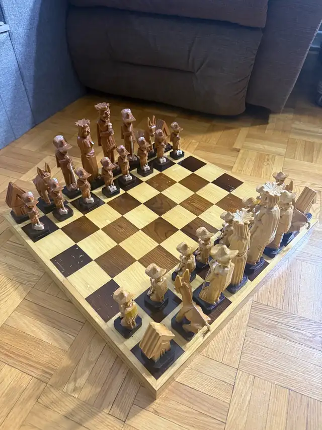 Beautiful Handmade Wooden Chess Set - Photo 2
