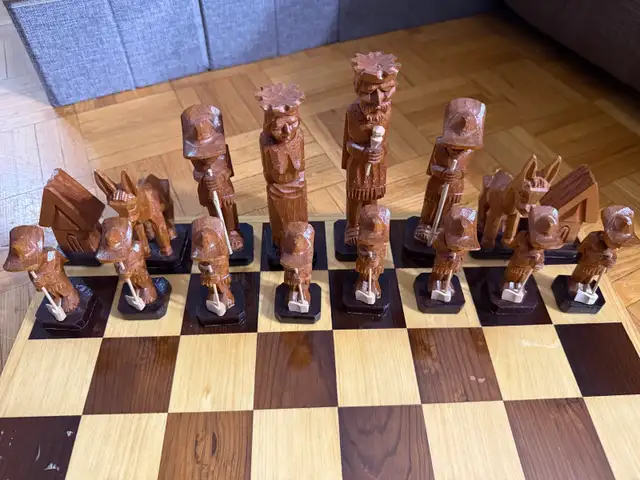 Beautiful Handmade Wooden Chess Set - Photo 3
