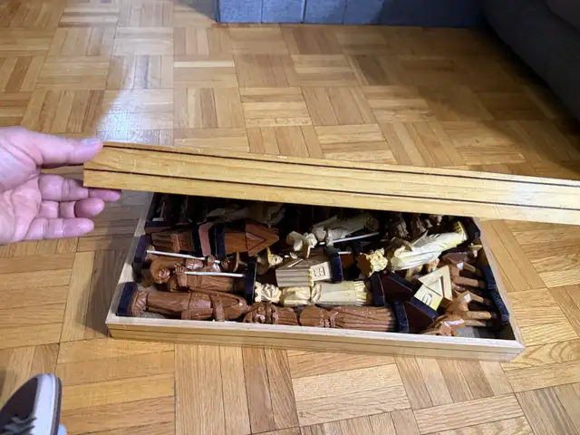 Beautiful Handmade Wooden Chess Set - Photo 5