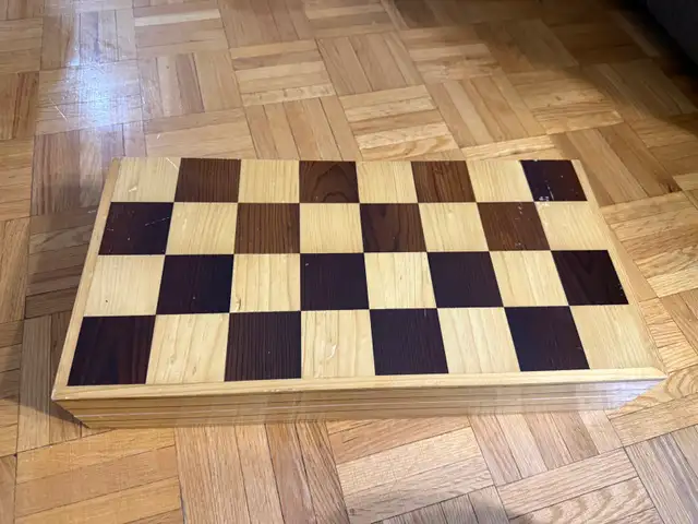 Beautiful Handmade Wooden Chess Set - Photo 6