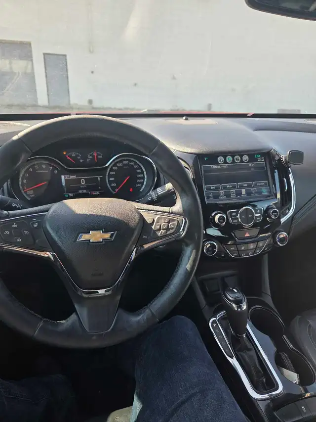 2017 Chevrolet cruze premier hatchback - Photo 4