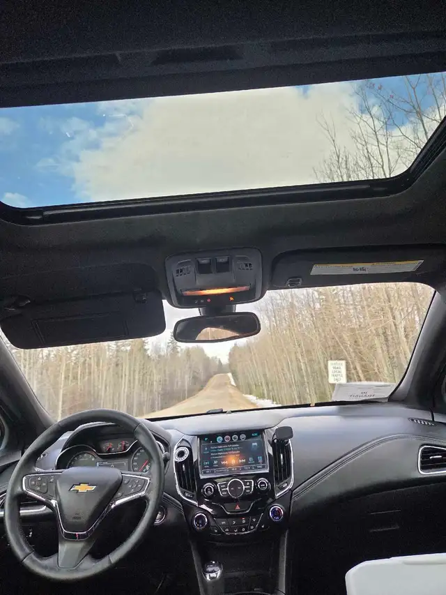 2017 Chevrolet cruze premier hatchback - Photo 5