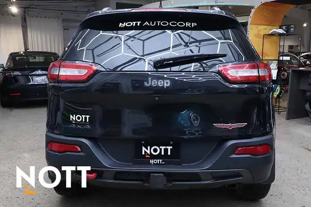 2016 JEEP CHEROKEE TRAILHAWK - | Local | Trail Rated - Photo 3