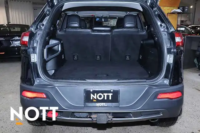 2016 JEEP CHEROKEE TRAILHAWK - | Local | Trail Rated - Photo 4