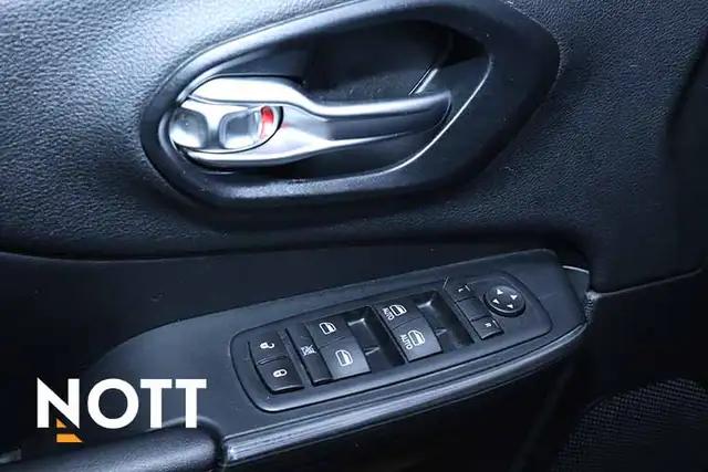 2016 JEEP CHEROKEE TRAILHAWK - | Local | Trail Rated - Photo 11