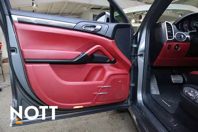 2016 PORSCHE Cayenne GTS - Red Interior | Twin Turbo | AWD | Loa - Photo 10