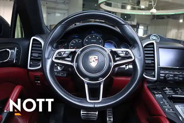 2016 PORSCHE Cayenne GTS - Red Interior | Twin Turbo | AWD | Loa - Photo 16