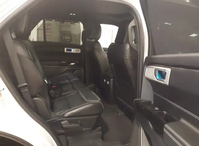 2023 Ford Explorer ST AWD - Photo 5