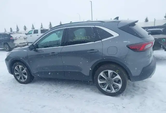 2024 Ford Escape Platinum AWD