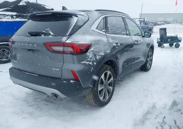 2024 Ford Escape Platinum AWD - Photo 4