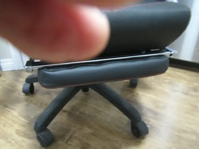 New --Dowinx  Leather  Gaming Chair - Photo 5