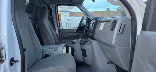 2011 Ford Econoline Cargo Van Commercial E-350 - Generator! - Photo 11