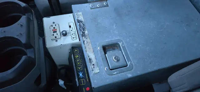 2011 Ford Econoline Cargo Van Commercial E-350 - Generator! - Photo 15