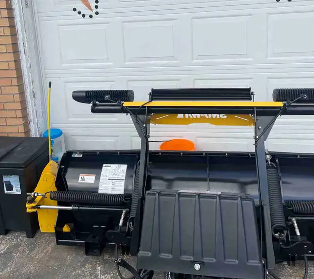 SNOWAY 26R w WINGS PLOW