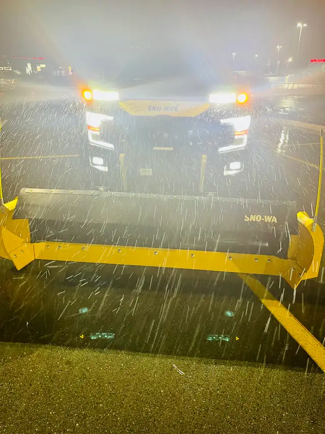 SNOWAY 26R w WINGS PLOW - Photo 3