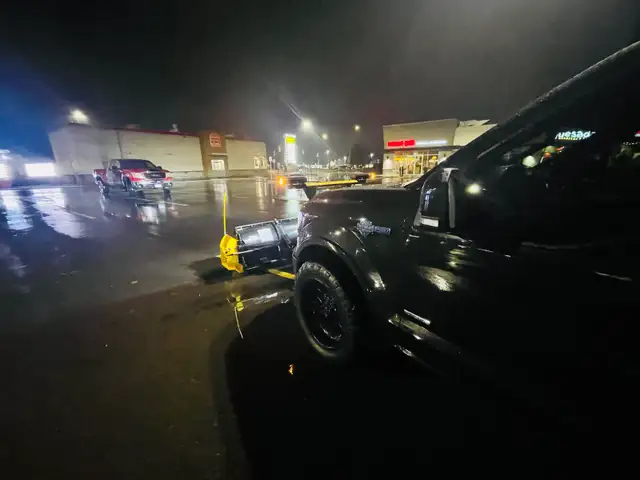 SNOWAY 26R w WINGS PLOW - Photo 4