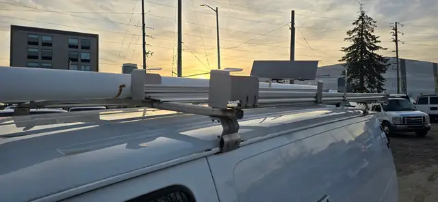 2010 Ford Econoline Cargo Van E-350 - Cummins Generator! - Photo 11